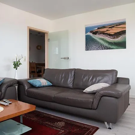 Ferienwohnung-maja-in-sassnitz-fuer-2-erwachsene-und-1-kind-oder-3-erwachsene Apartment *